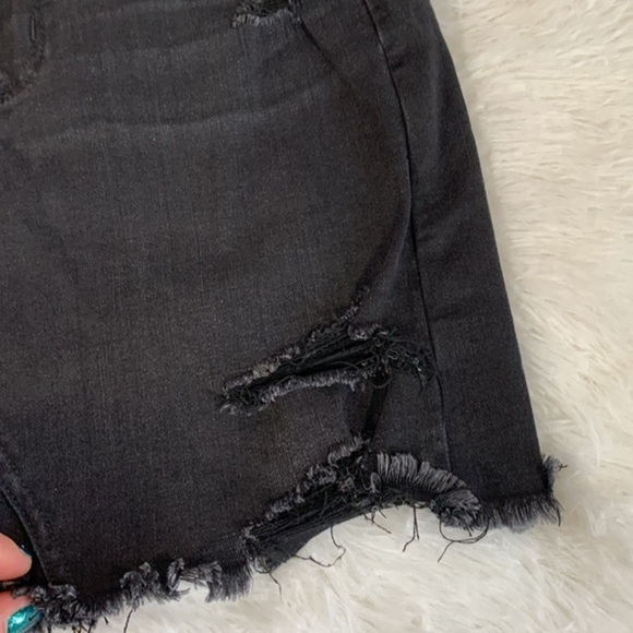 American Eagle Black Distressed Curvy High Rise Mini Denim Skirt - Picture 5 of 10